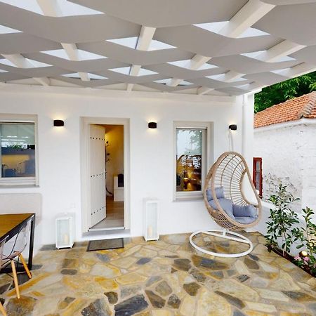 Yalos Luxury Home Agioi Saranta Exterior photo
